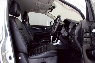 ISUZU MU-X 3.0 DVD NAVI THE ONYX ปี 2019