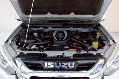ISUZU MU-X 3.0 DVD NAVI THE ONYX ปี 2019