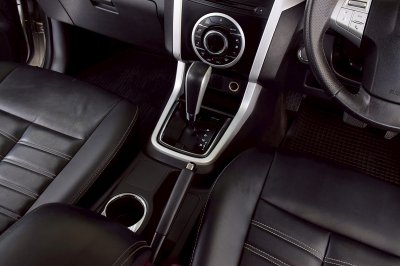ISUZU MU-X 3.0 DVD NAVI THE ONYX ปี 2019