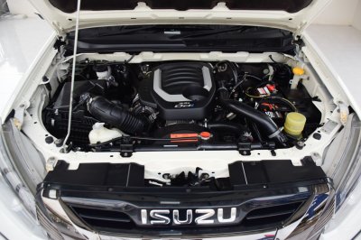 Isuzu Mu-X 1.9 DVD NAVI THE ONYX ปี 2020