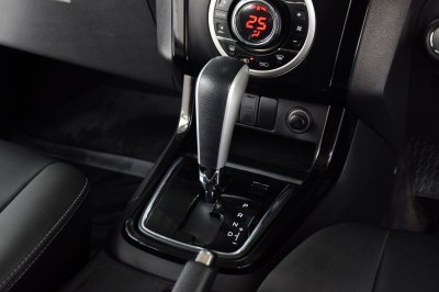Isuzu Mu-X 1.9 DVD NAVI THE ONYX ปี 2020