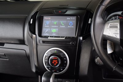 Isuzu Mu-X 1.9 DVD NAVI THE ONYX ปี 2020