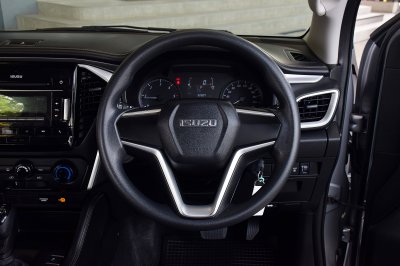 Isuzu Mu-X 1.9 Active ปี 2020