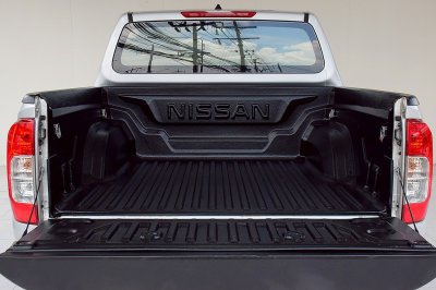 Nissan Navara NP300 Doublecab Calibre 2.5EL ปี 2018