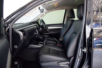 TOYOTA HILUX REVO Double Cab 2.4 High Prerunner MT ปี 2020