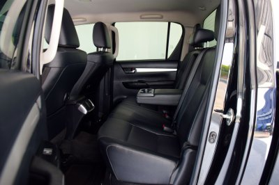 TOYOTA HILUX REVO Double Cab 2.4 High Prerunner MT ปี 2020