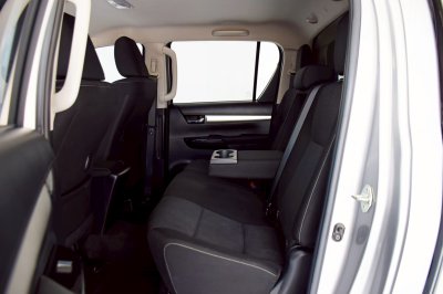 TOYOTA HILUX REVO 2.4 Entry Prerunner Double Cab AT ปี 2020