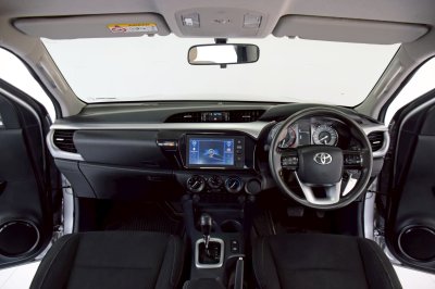 TOYOTA HILUX REVO 2.4 Entry Prerunner Double Cab AT ปี 2020