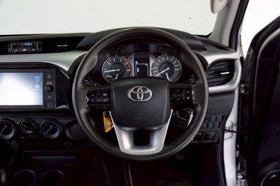 TOYOTA HILUX REVO 2.4 Entry Prerunner Double Cab AT ปี 2020