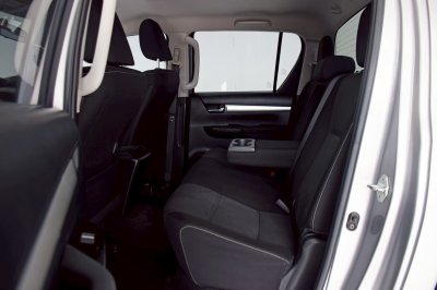 TOYOTA HILUX REVO 2.4 Entry Prerunner Double Cab AT ปี 2020