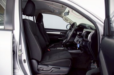 TOYOTA HILUX REVO 2.4 Entry Prerunner Double Cab AT ปี 2020