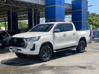 TOYOTA HILUX REVO 2.4 Entry Doublecab Prerunner ปี 2020 จด 21