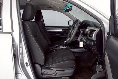 TOYOTA HILUX REVO 2.4 MID Doublecab Z-Edition ปี 2021