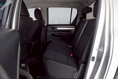 TOYOTA HILUX REVO 2.4 MID Doublecab Z-Edition ปี 2021