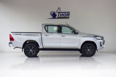 TOYOTA HILUX REVO Double Cab 2.4 Entry Prerunner AT ปี 2021