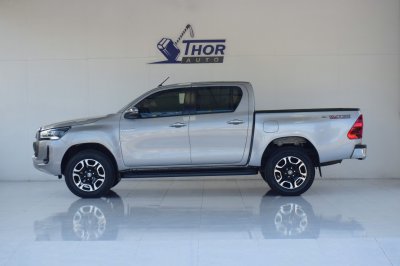 TOYOTA HILUX REVO Double Cab 2.4 MID Prerunner AT ปี 2021