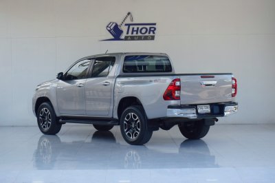 TOYOTA HILUX REVO Double Cab 2.4 MID Prerunner AT ปี 2021