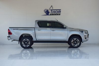 TOYOTA HILUX REVO Double Cab 2.4 MID Prerunner AT ปี 2021
