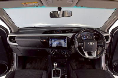 TOYOTA HILUX REVO 2.4MID Prerunner Doublecab ปี 2021(copy)(copy)