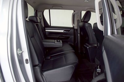 TOYOTA HILUX REVO 2.4MID Prerunner Doublecab ปี 2022