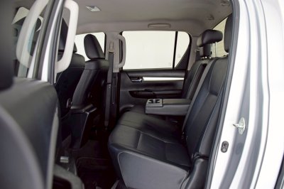 TOYOTA HILUX REVO 2.4MID Prerunner Doublecab ปี 2022