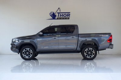 TOYOTA HILUX REVO Double Cab 2.4 MID Prerunner MT ปี 2022