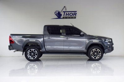 TOYOTA HILUX REVO Double Cab 2.4 MID Prerunner MT ปี 2022