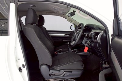 TOYOTA HILUX REVO 2.4 MID Prerunner Smartcab ปี 2021