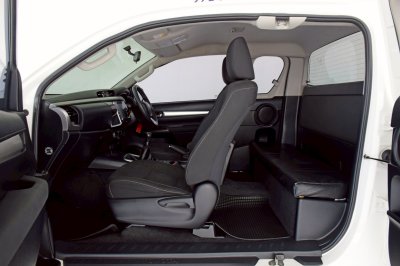 TOYOTA HILUX REVO 2.4 MID Prerunner Smartcab ปี 2021
