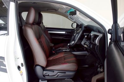 TOYOTA REVO 2.4G Smartcab Prerunner ปี 2017
