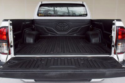 TOYOTA REVO 2.4G Smartcab Prerunner ปี 2017
