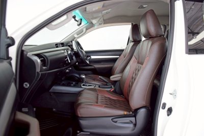 TOYOTA REVO 2.4G Smartcab Prerunner ปี 2017