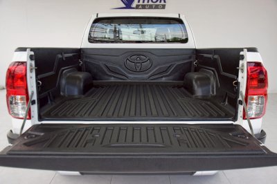 TOYOTA REVO 2.4G Smartcab Prerunner ปี 2017