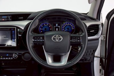 TOYOTA REVO 2.4G Smartcab Prerunner ปี 2017