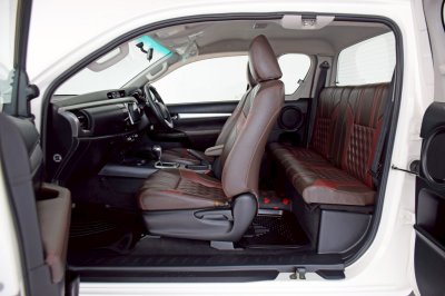 TOYOTA REVO 2.4G Smartcab Prerunner ปี 2017