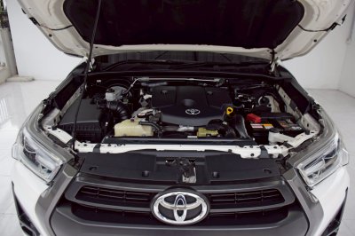 TOYOTA HILUX REVO 2.4 MID Prerunner Doublecab ปี 2021