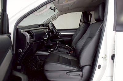 TOYOTA HILUX REVO 2.4 MID Prerunner Doublecab ปี 2021