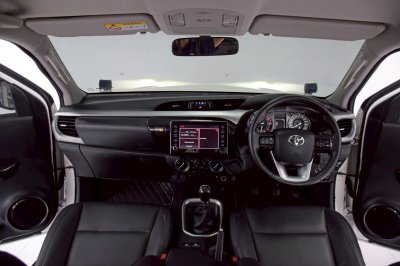 TOYOTA HILUX REVO 2.4 MID Prerunner Doublecab ปี 2021