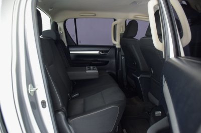 TOYOTA HILUX REVO Double Cab 2.4E Prerunner AT ปี 2018