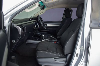 TOYOTA HILUX REVO Double Cab 2.4E Prerunner AT ปี 2018