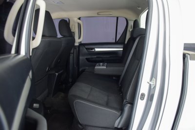 TOYOTA HILUX REVO Double Cab 2.4E Prerunner AT ปี 2018