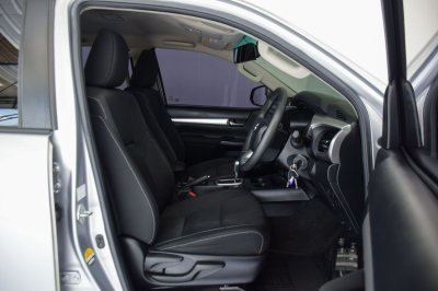 TOYOTA HILUX REVO Double Cab 2.4E Prerunner AT ปี 2018