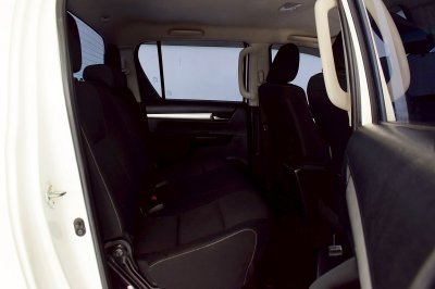 TOYOTA HILUX REVO 2.4E PLUS Prerunner Doublecab ปี 2019