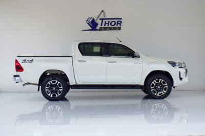 TOYOTA HILUX REVO Double Cab 2.8 High 4WD AT ปี 2021