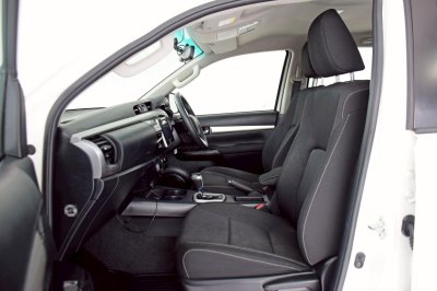 TOYOTA HILUX REVO 2.4E Plus Prerunner Doublecab ปี 2019