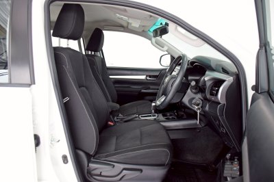 TOYOTA HILUX REVO 2.4E Plus Prerunner Doublecab ปี 2019