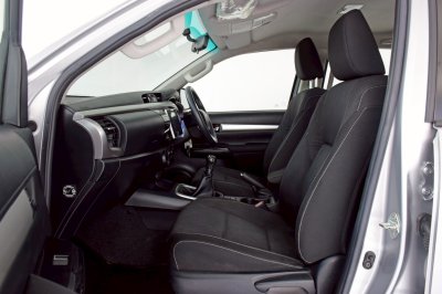 TOYOTA HILUX REVO 2.4E Plus 4x4 Doublecab ปี 2020
