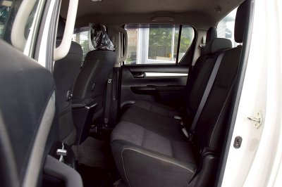 TOYOTA HILUX REVO 2.4E PLUS Prerunner Doublecab ปี 2018
