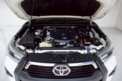 TOYOTA HILUX REVO Double Cab 2.4 MID Prerunner AT ปี 2025