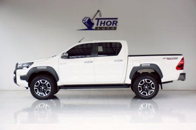 TOYOTA HILUX REVO Double Cab 2.4 MID Prerunner AT ปี 2025